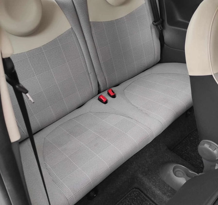 Fiat 500 cena 31000 przebieg: 88000, rok produkcji 2015 z Pszczyna małe 277